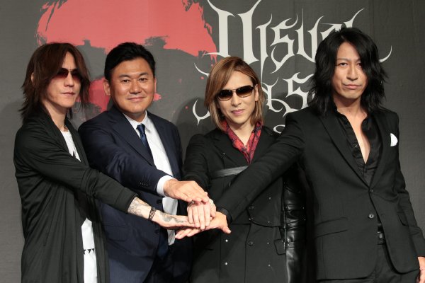 YOSHIKI・SUGIZO・TAKURO・三木谷浩史氏