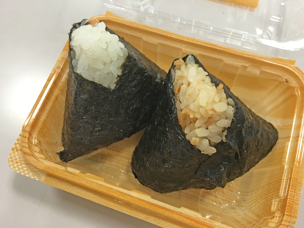 『おむすび』120円~(ほんのり屋)