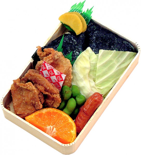 『若鶏むすび』820円(むすびのむさし)