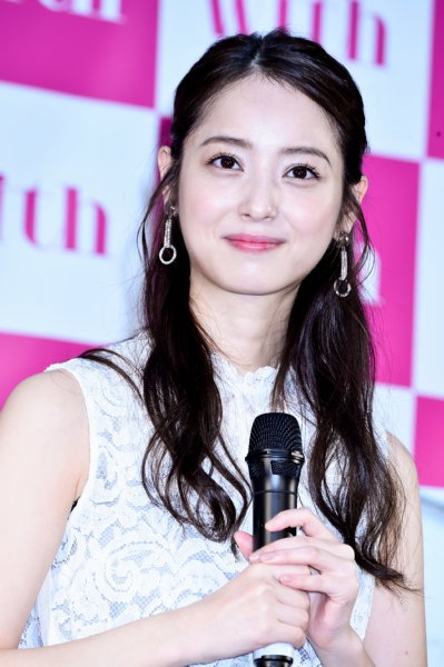 「彼との2泊3日の旅行」がテーマの写真集を出した佐々木希