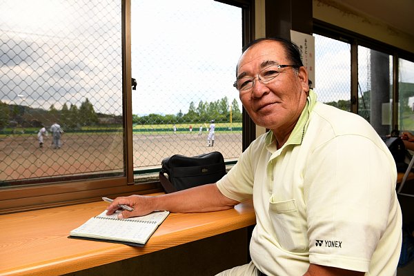 現在は羽衣国際大学（大阪）硬式野球部総監督の竹之内雅史氏