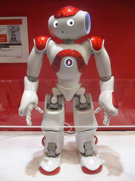 三菱東京UFJ銀行の接客ロボット「NAO(ナオ)」