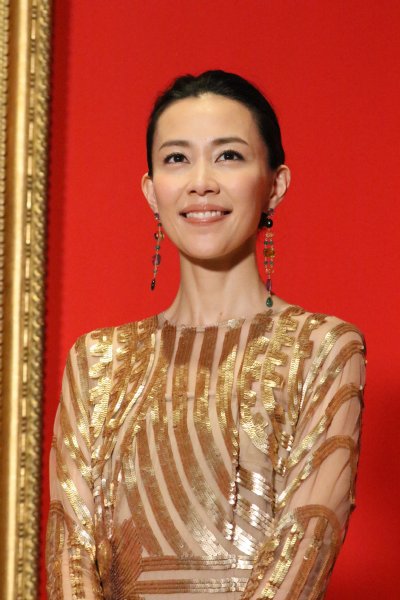 にこやかに微笑む木村佳乃