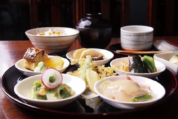 寿命を延ばすためには何を食べればよいのか