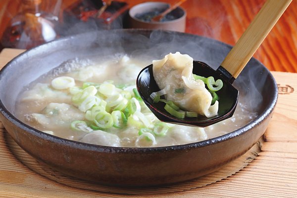 博多餃子の新顔「炊き餃子」