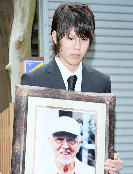 佐藤浩市の長男は祖父・三國さんの葬儀でスカウト
