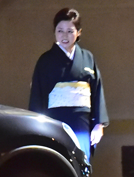 女将として奮闘する三田寛子