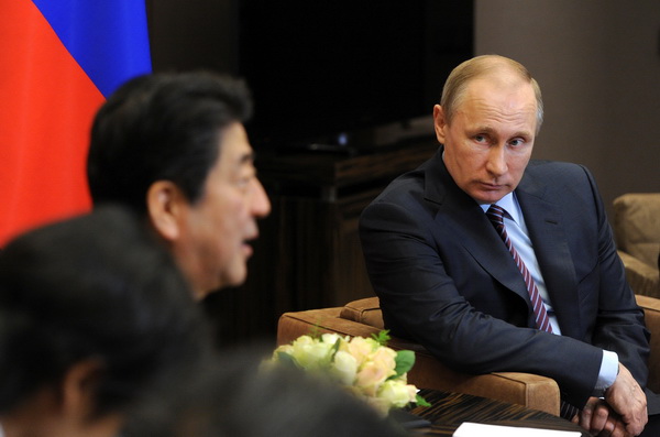 ソチ会談で流れを引き寄せた　Kremlin/Sputnik/Reuters/AFLO