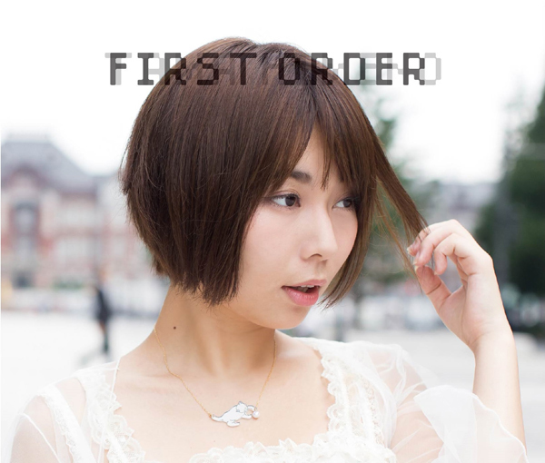 女性アイドル応援する女性の心情は　写真は『First Order』から