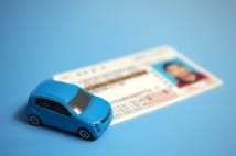 年齢で免許返納に違和感 年を重ねるごとに注意深くなる人も