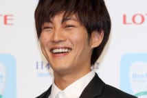 松坂桃李「1人にこだわること」を卒業し共演者と交流