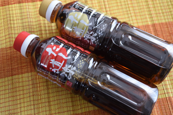 ペットボトルの中にあごが浮かぶ