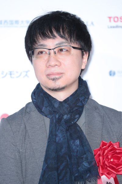 『君の名は。』の新海誠監督