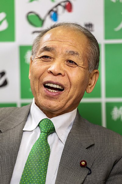 娘の貴子氏は自民からの出馬が決まった