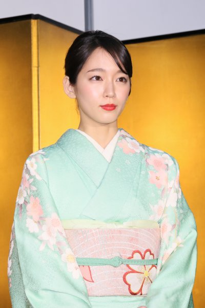 成人式以来初めて着物を着た吉岡里帆