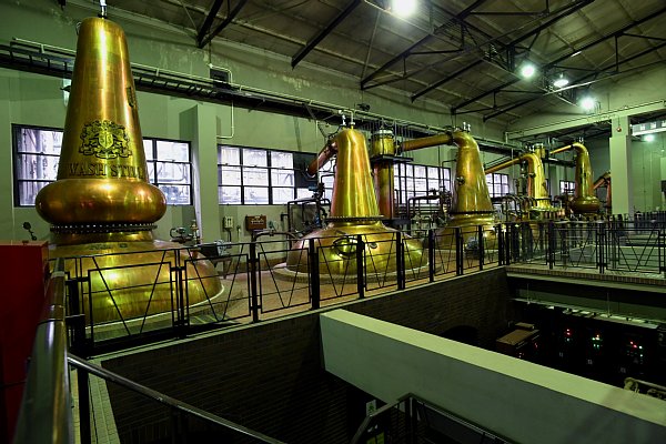 サントリー山崎蒸溜所では多彩な原酒が生まれている