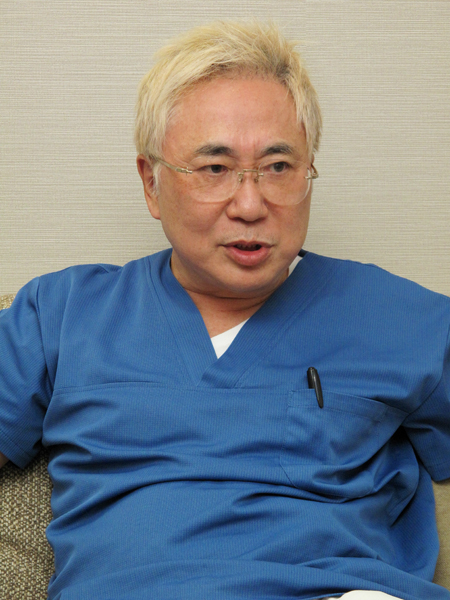 教育勅語は素晴らしいと語る高須院長