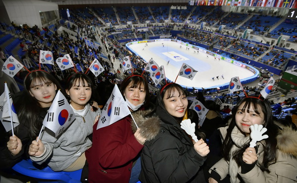 平昌五輪の会場となる江陵アイスアリーナ　共同通信社