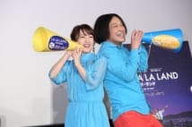 高橋みなみと永野の衣装が「丸かぶり」状態に