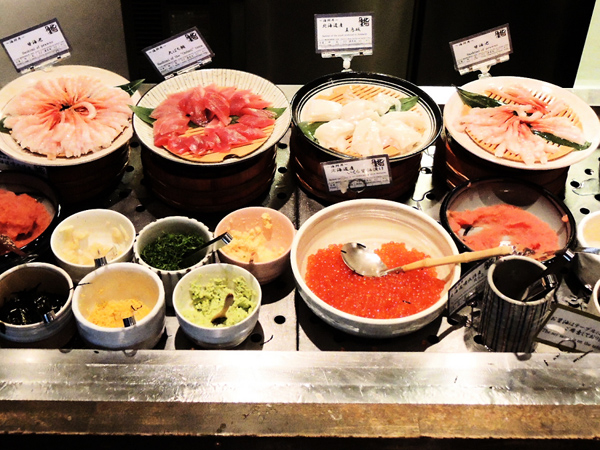 「ラピスタ函館ベイ」の朝食には海鮮コーナーも