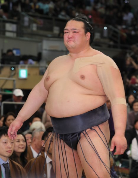 稀勢の里の春巡業強行出場はあるのか（写真：時事通信フォト）