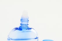 市販薬の罠　点鼻薬で鼻づまり、目薬で結膜炎悪化など