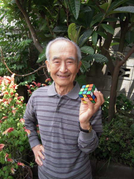 かつて円周率を4万桁暗唱した友寄英哲氏