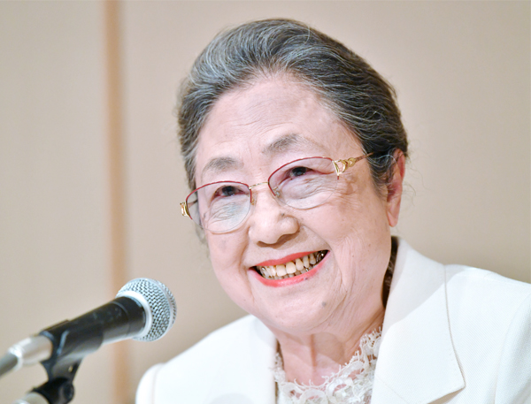 旭日小綬章を受章した作家・佐藤愛子さん（93才）