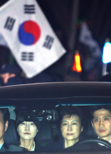 拘置所へ護送される朴槿恵前大統領 YONHAP NEWS/AFLO