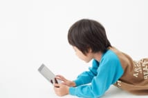 「スマホ育児」賛成派と反対派の言い分 激論18本