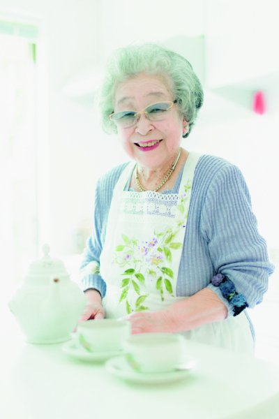 料理研究家・鈴木登紀子さん（92才）の元気の秘訣はおしゃれを楽しむ心