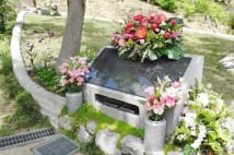 10万円の女性専用墓 誕生契機は所持金2700円の人の遺骨