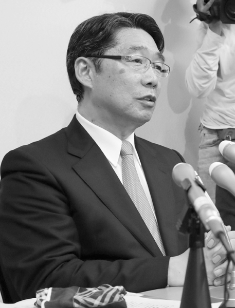 官僚組織の頂点が前川氏も経験した事務次官