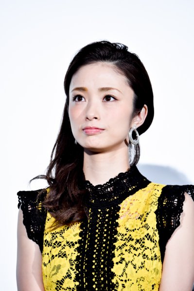 映画『昼顔』主演の上戸彩