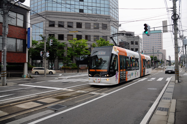 JR富山港線を路面電車に転換した富山LRT。一部区間は新設