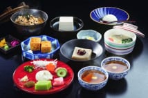 豆富料理の名店「笹乃雪」　宮様も賞したあんかけ豆富秘話