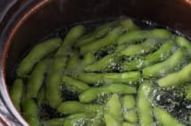 残った薬味を活用 風味豊かな自家製調味料「香味醤油」