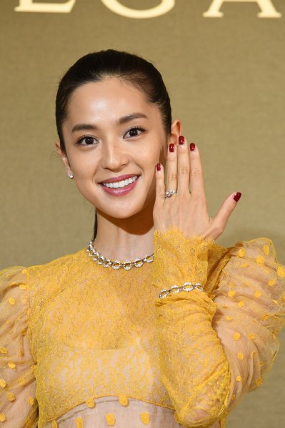 中村アン 2億円相当のジュエリーまとい 姫になった気分 Newsポストセブン