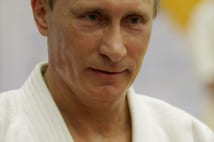 健康アピールするプーチン大統領 専用VIP病棟の建設計画
