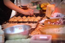お祭りの屋台 元・たこ焼き屋店主が原価率とリスクを語る