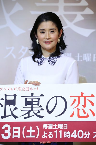 話題の不倫ドラマ『屋根裏の恋人』。主演は石田ひかり