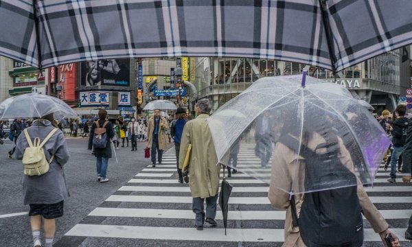 「時々雨」と「一時雨」はどっちが長く降る？