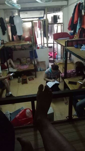 1ベッドが1泊15元、宿の環境は劣悪