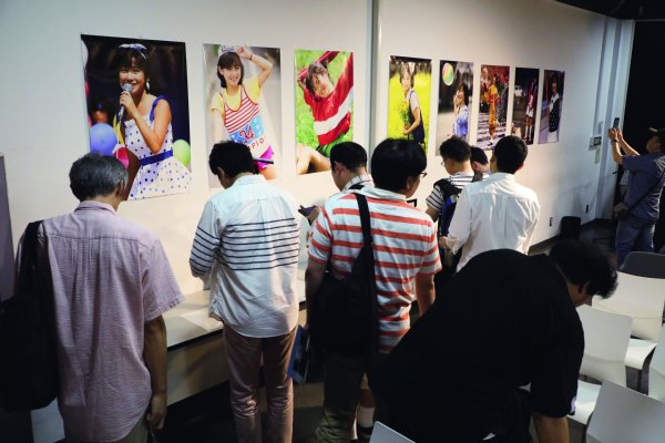 ファンミーティングには多くのファンが訪れた