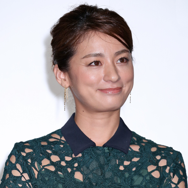 離婚の尾野真千子 元カレ 高橋一生と復縁あるか Newsポストセブン