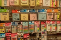文房具?食器? 「100円ショップ」でお得な商品は