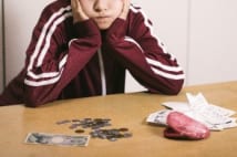 某芸能プロ 芸人が「歩合制」でアイドルが「給料制」の理由