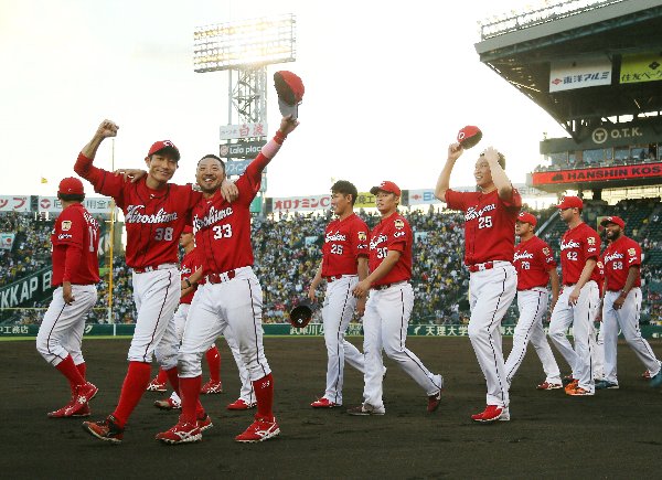 絶好調のカープが日本シリーズに出られない？（写真：時事通信フォト）