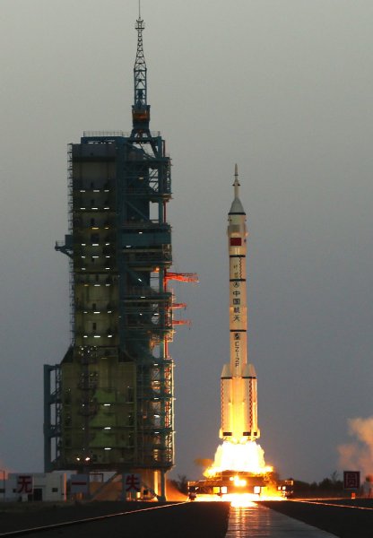 昨年打ち上げられた中国の「神舟11号」（写真：時事通信フォト）