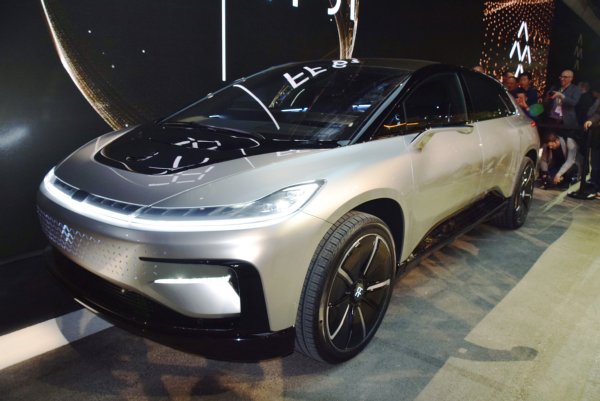 2018年発売予定の電気自動車「FF91」（写真：時事通信フォト）